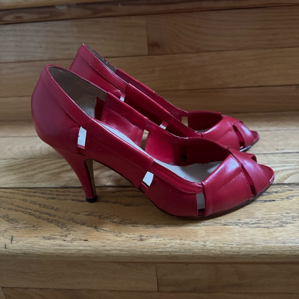 Vintage Women's Red High Heel Pump Size 7.5 Laser Cut Open Toes Pumps